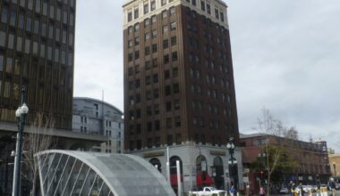 Officials weigh building height limits in 1926