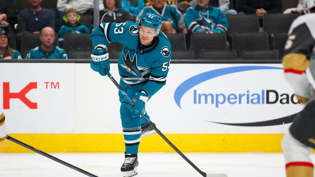 Jeff Skinner clears waivers after Sharks waive vet forward