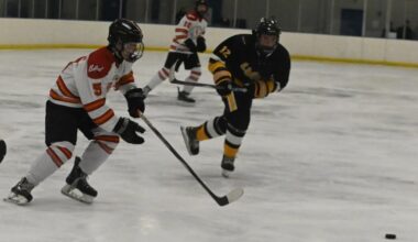 Photo Gallery of the Utica-Fraser United vs. North Oakland United boys hockey game – Macomb Daily
