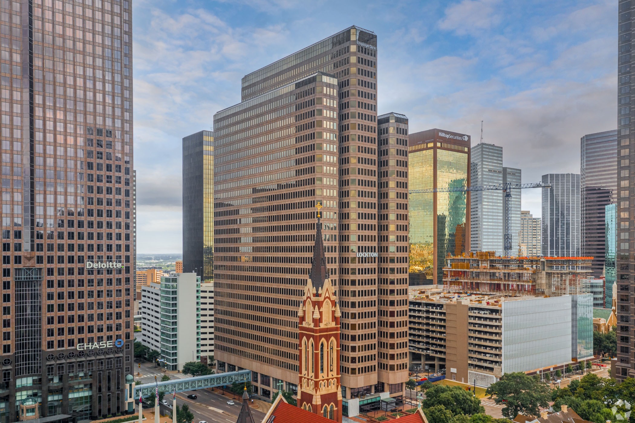 Vacancy at the 2100 Ross Ave. office tower in Dallas has prompted loan concern for a bond rating firm. (CoStar)<br/>
