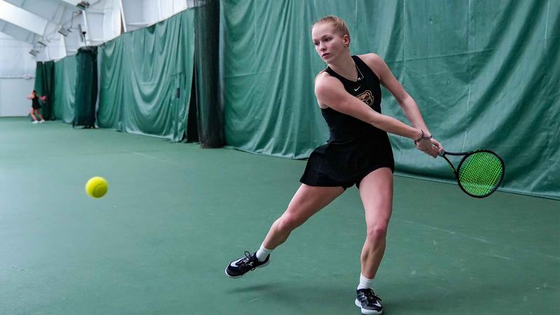 Hammond and Jarvinen Go 2-0; Oakland Falls to Bradley