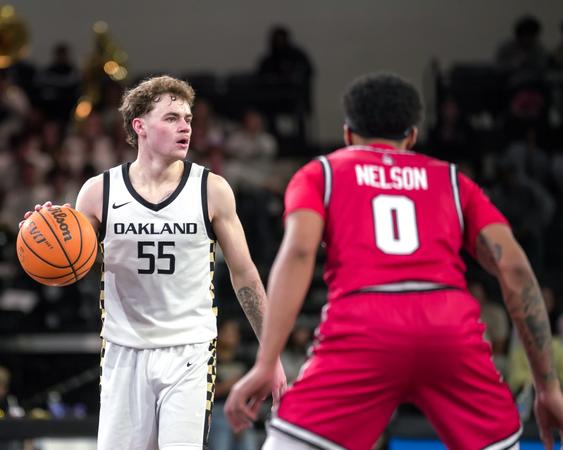 Men's Basketball Opens Two-Game Homestand with Green Bay