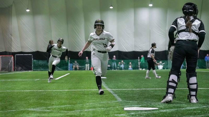 Softball Improves to 4-0 at Home with Wins over Lourdes