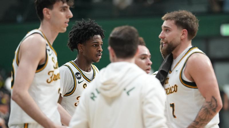 San Francisco Hosts Santa Clara for Final Home Game