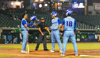 Roadrunners Power Past Texas A&M-Corpus Christi, 7-4