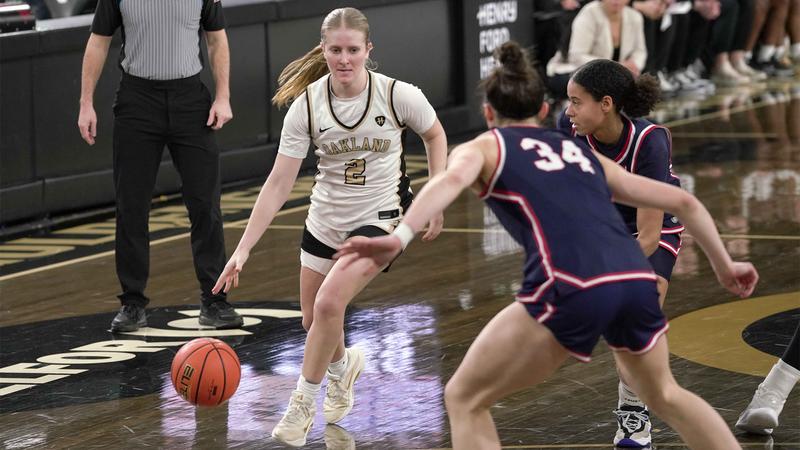 Luehring Scores 31 as Golden Grizzlies Score Comeback Win over Colonials