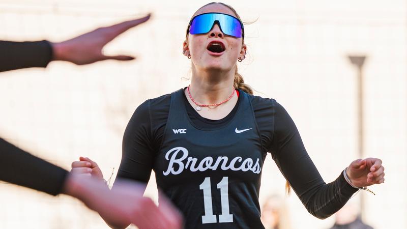 Beach Volleyball Stays Perfect with Home Wins Over USF, Pacific