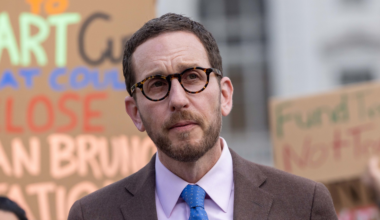 Wiener unveils PG&E breakup bill 