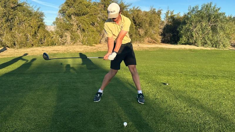 Somerville Leads Beacons in First Round in California