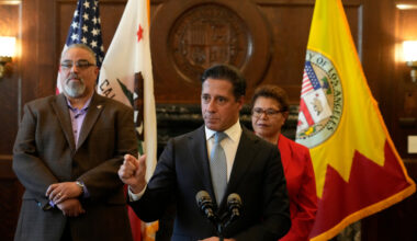 FBI searches Los Angeles school district headquarters and the superintendent's home