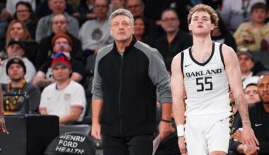 Robinson Dishes Career-High 13 Assists in Road Triumph over IU Indy