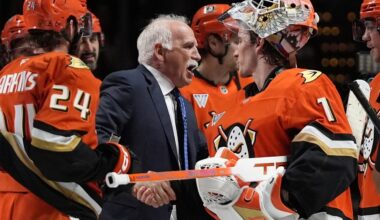 Joel Quenneville reaches 1,000 victories, joining Scotty Bowman in an elite club for NHL coaches