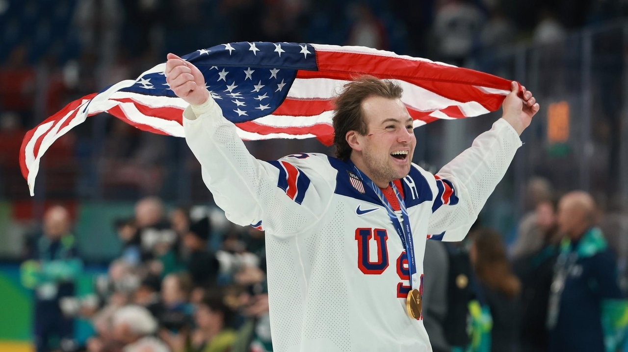 Long Beach's Charlie McAvoy shares Olympic gold medal moment with family