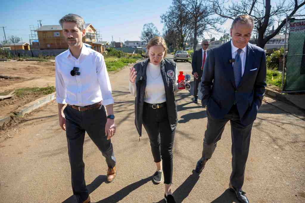 In Palisades, a Rick Caruso-led tour with San Jose’s Mayor Matt Mahan becomes forum for fire recovery challenges – The Mercury News