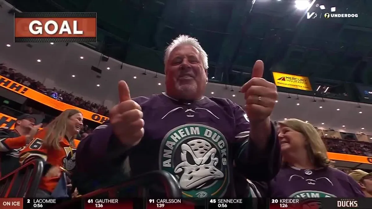 Leo Carlsson with a Powerplay Goal vs. Winnipeg Jets