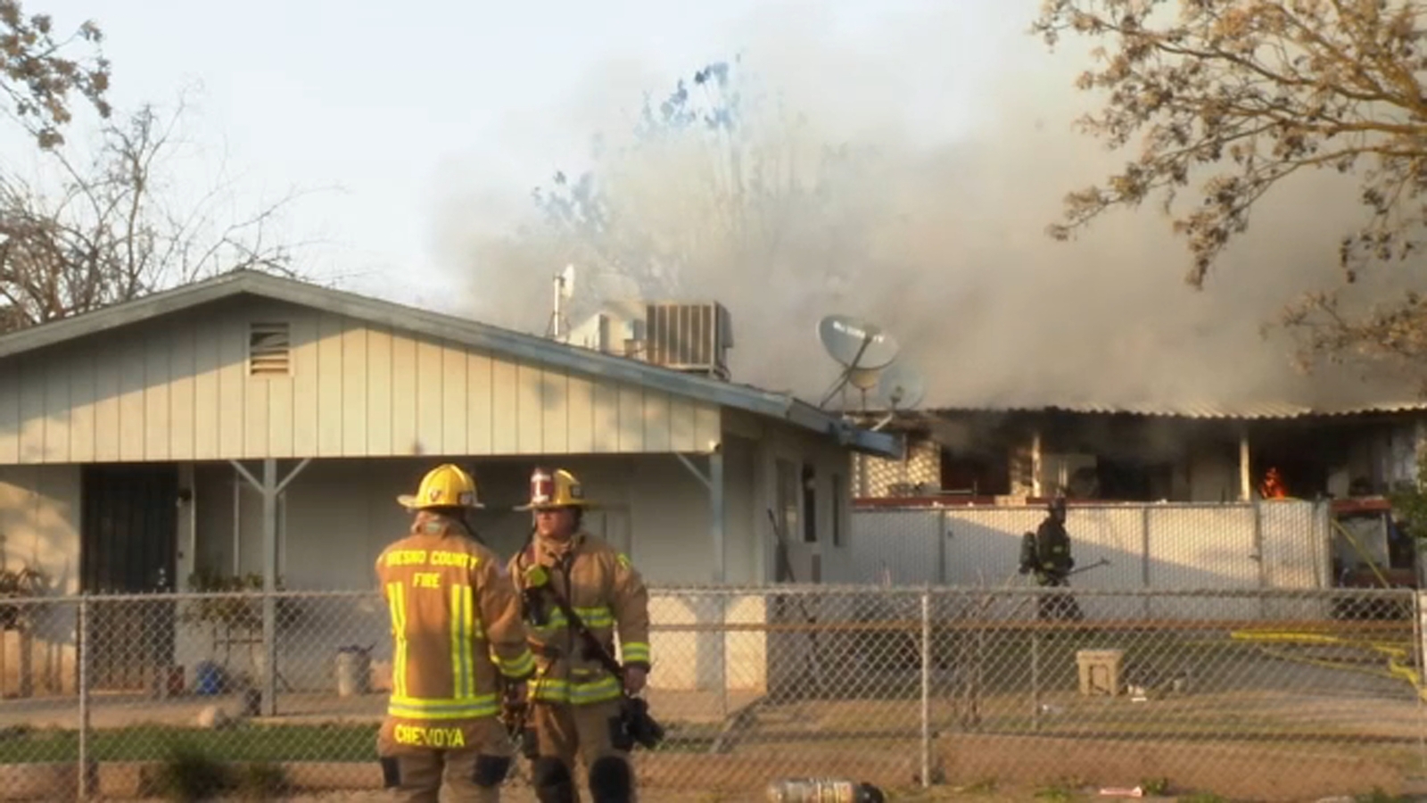 Crews battling mobile home fire in Fresno County