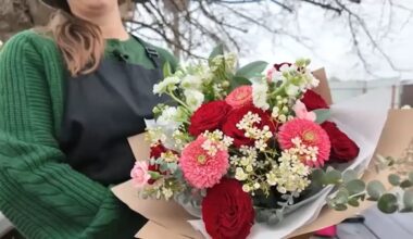 Watching Your Wallet: Making your Valentine's flowers last