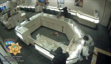 Surveillance video released in Clovis Kay Jewelers smash-and-grab robbery