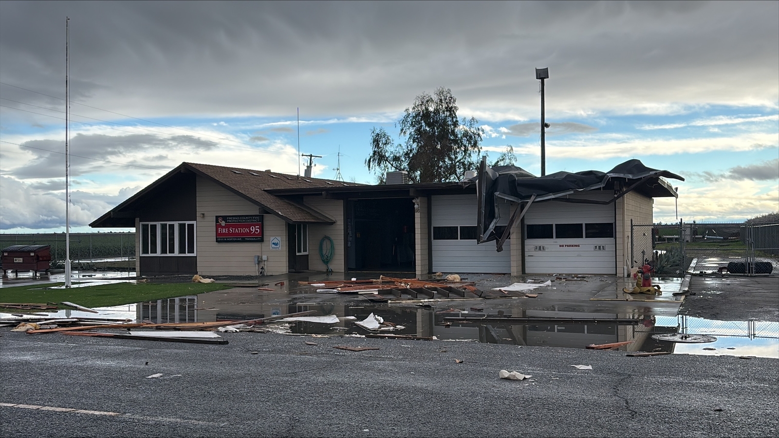 Strong wind blows part of roof off Fresno County CAL FIRE station