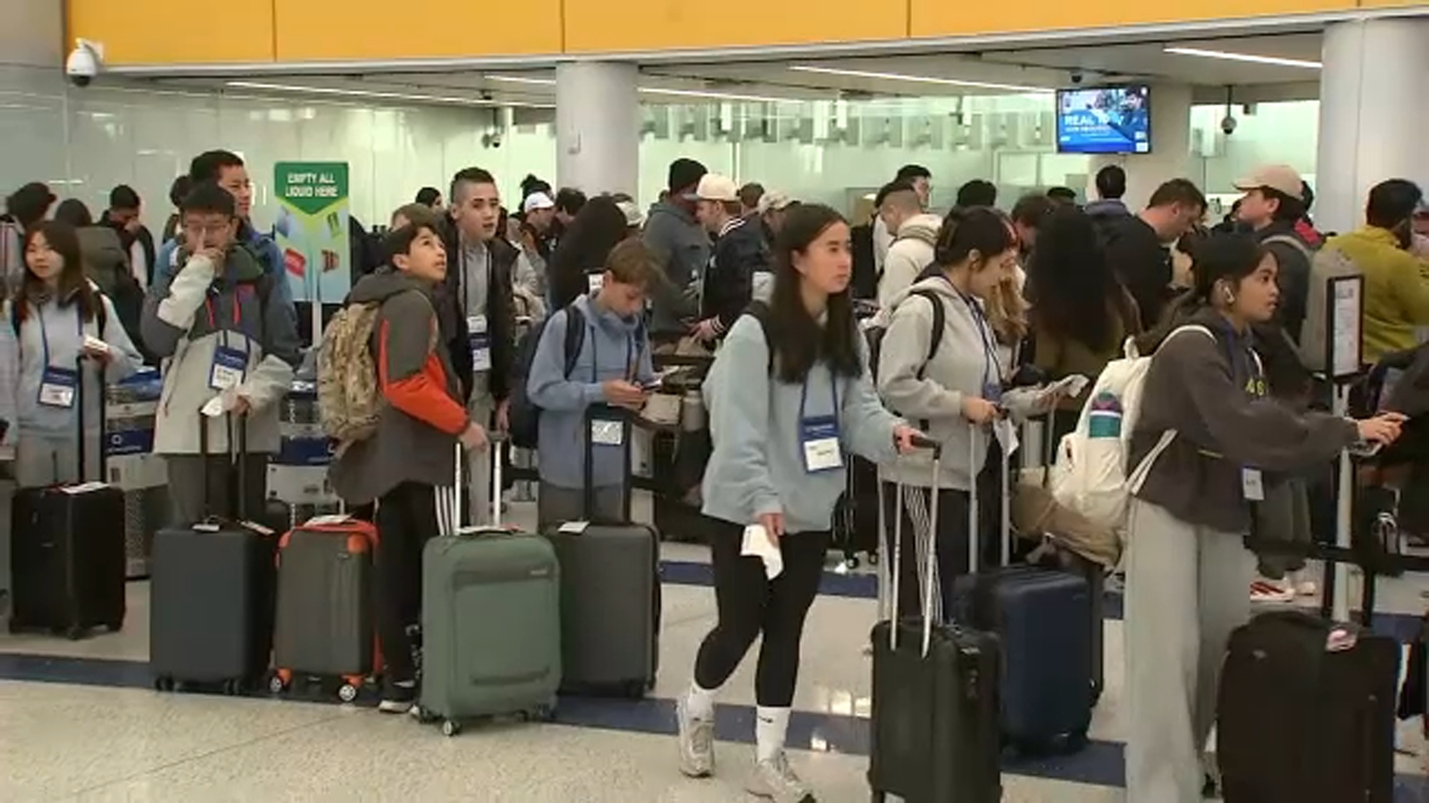 TSA PreCheck briefly closes at Los Angeles International Airport, LAX, amid storm‑related chaos on East Coast