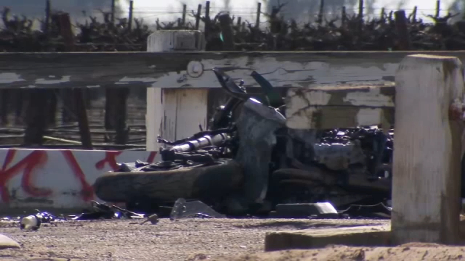 Motorcyclist killed after colliding into garbage truck in Fresno County, CHP says