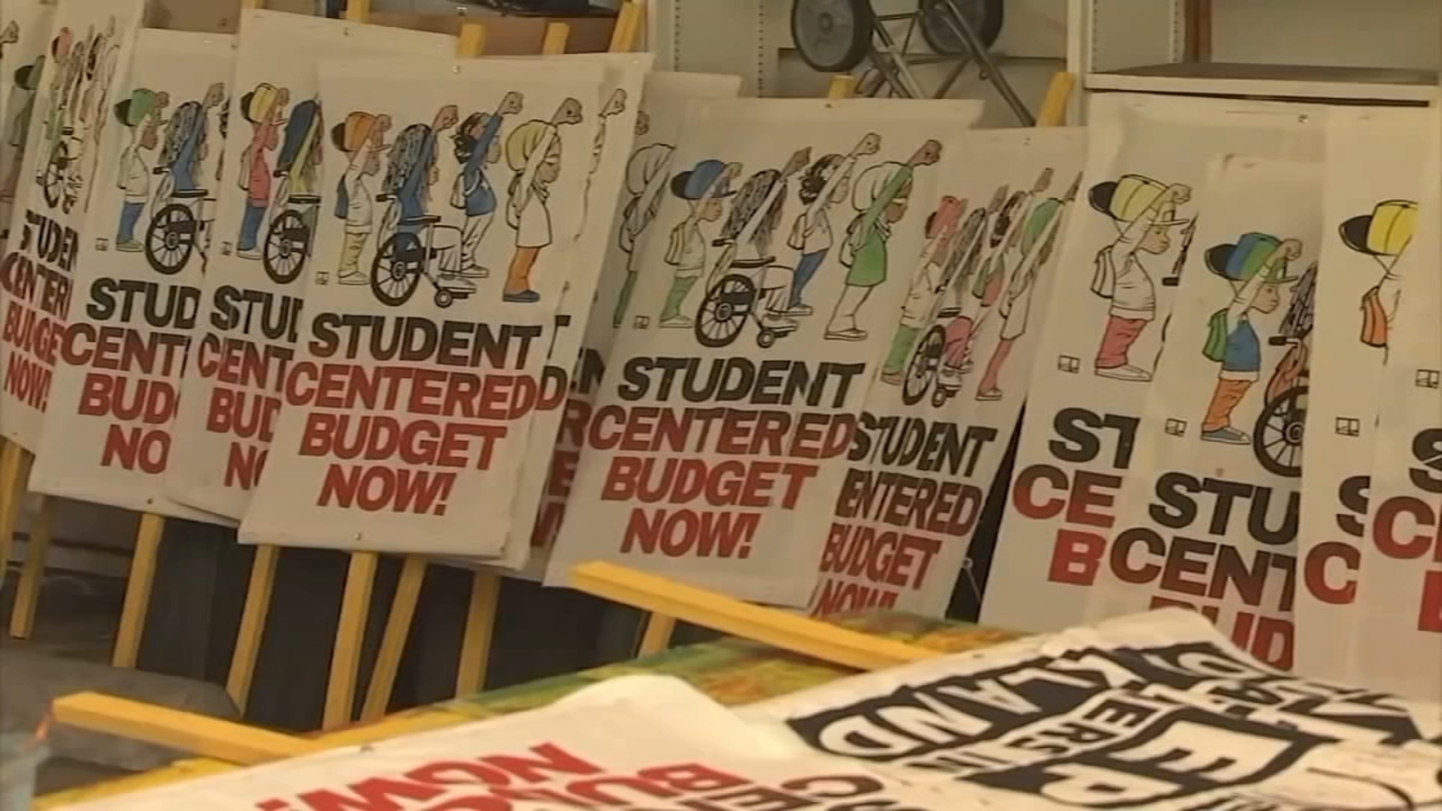Oakland teachers, school district resume labor talks; OUSD posts proposed $102M budget cuts