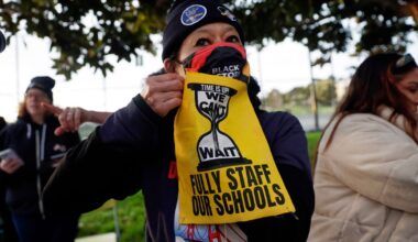 San Francisco teachers strike over wages and health benefits :: WRAL.com