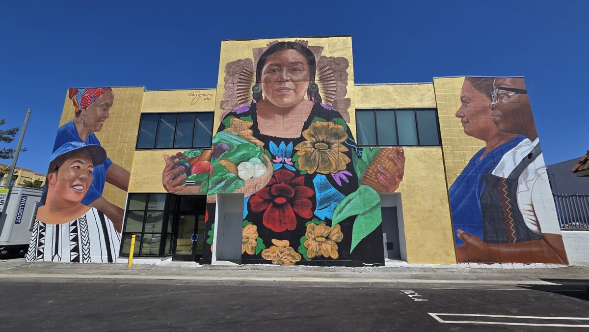 Robert Vargas mural