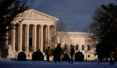 FILE PHOTO: Congress works to resolve a dispute over immigration enforcement and avert a looming partial government shutdo...