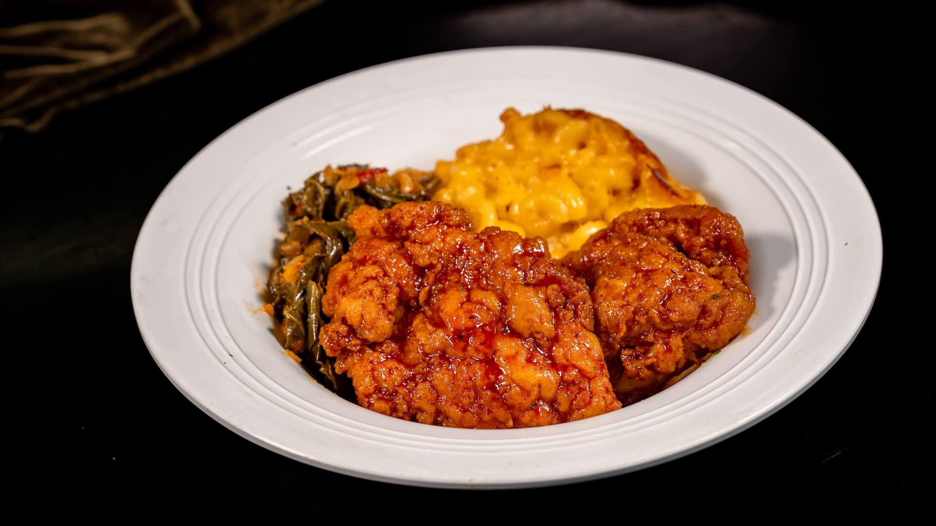 , DISNEYLAND UPDATE: Transport Troubles, 25 Years of Change & After Dark Dates Drop