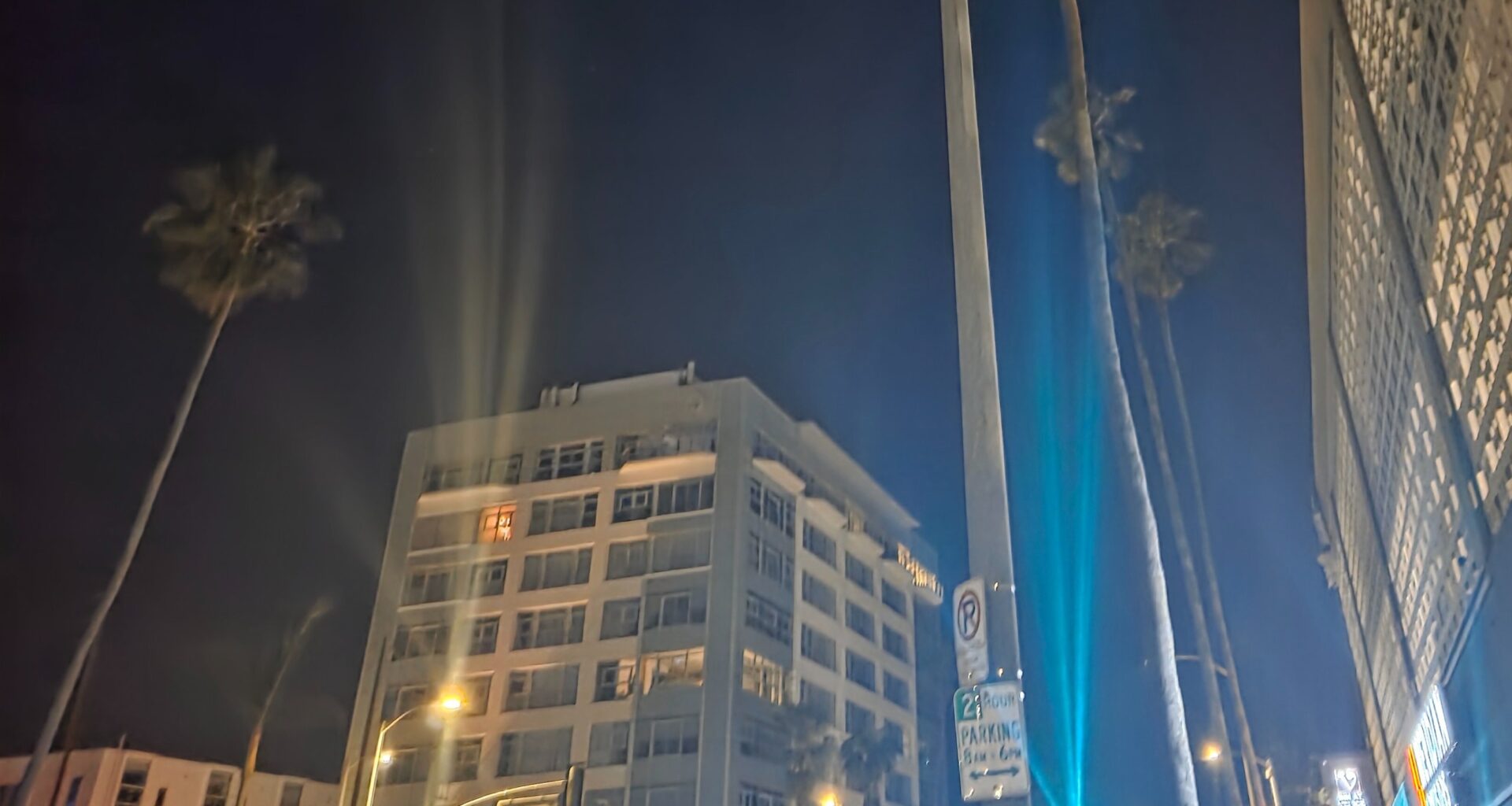 Venice Shorts: Lights Out on Washington Blvd., Park & Yaroslavsky Pool Resources to Fix