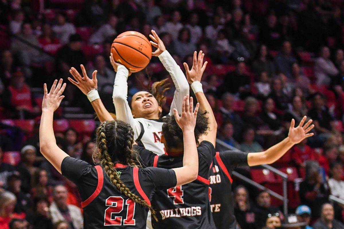 SDSU guard Naomi Panganiban (24) shoots the ball during an NCAA Women’s Basketball game against Fresno State Saturday February 21, 2026 in San Diego, California. SDSU guard Naomi Panganiban (24) shoots the ball during an NCAA Women’s Basketball game against Fresno State Saturday February 21, 2026 in San Diego, California.