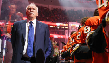 Joel Quenneville reaches 1,000 victories, joining Scotty Bowman in an elite club for NHL coaches
