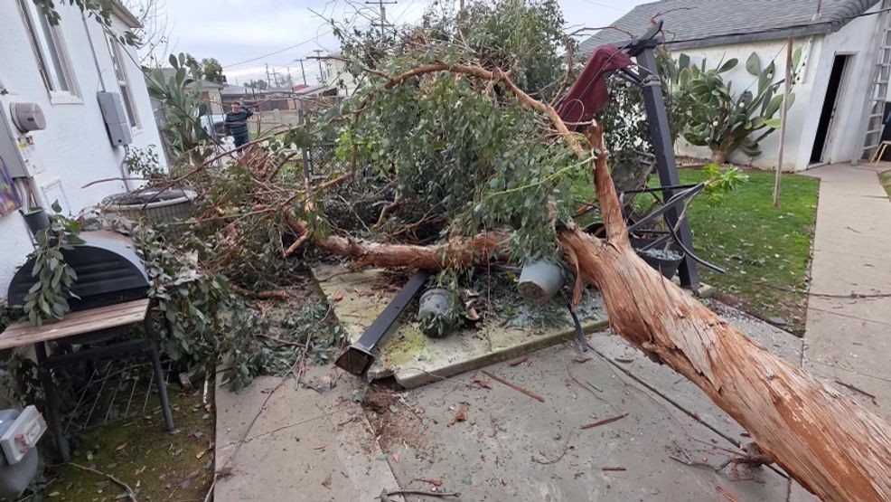 High winds in Bakersfield on February 10, 2026. PHOTO: KBAK/KBFX
