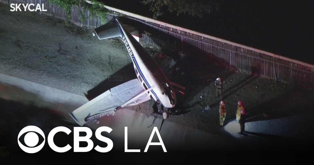 Two people hospitalized after plane crashes into Ventura County canal