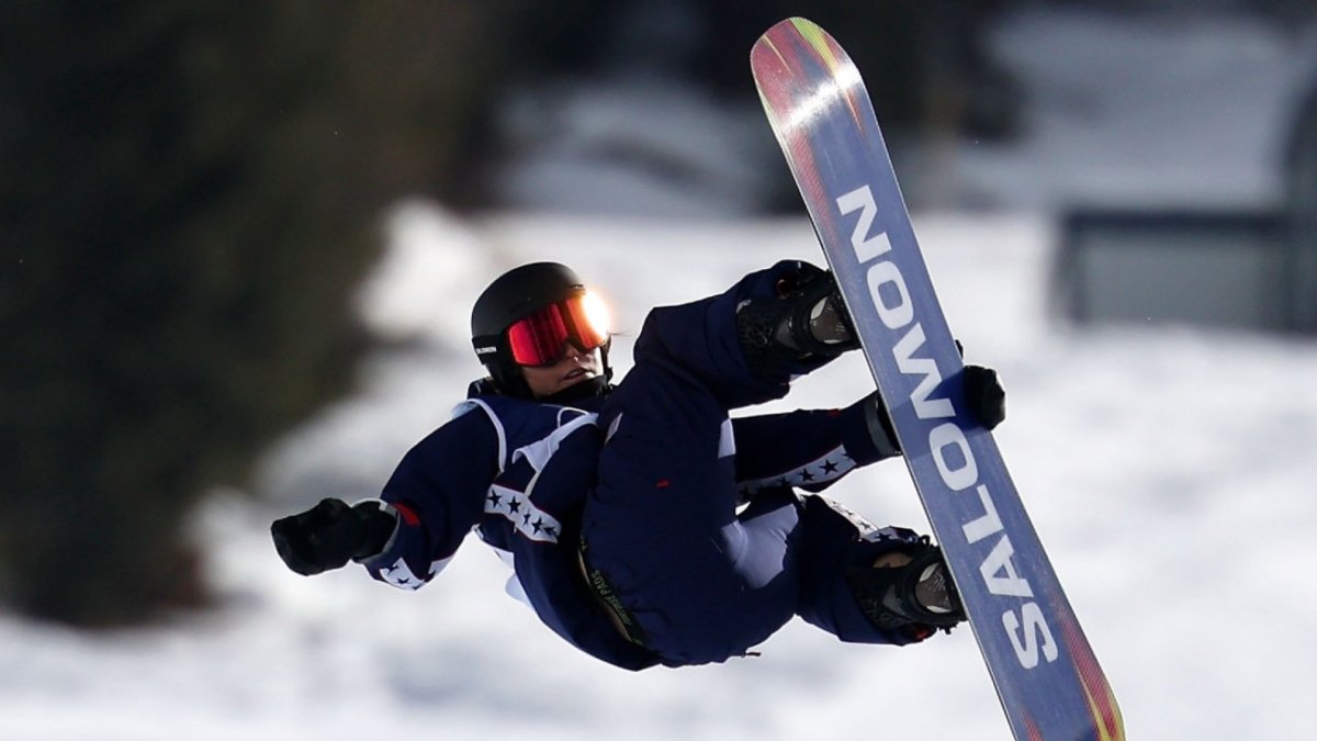 Watch Maddie Mastro’s qualifying runs for women’s snowboard halfpipe – NBC Los Angeles