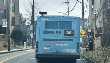 Woman struck by bus in Oakland
