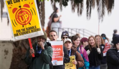 San Francisco parents scramble as teachers strike leaves 50,000 students out of school :: WRAL.com