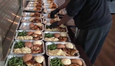 Universoul Cafe rebounds after break-in, continues to feed Sacramento’s hungry