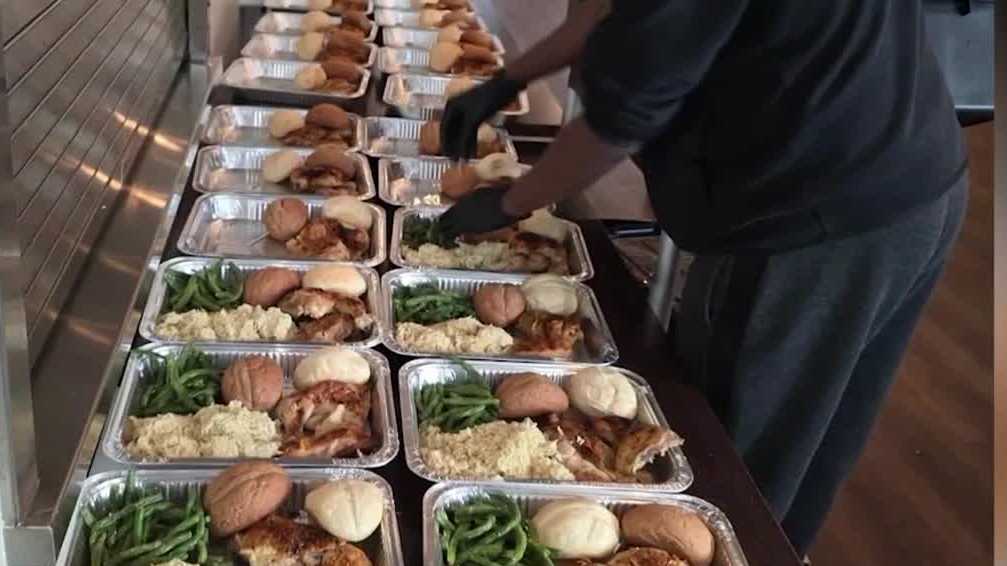 Universoul Cafe rebounds after break-in, continues to feed Sacramento’s hungry