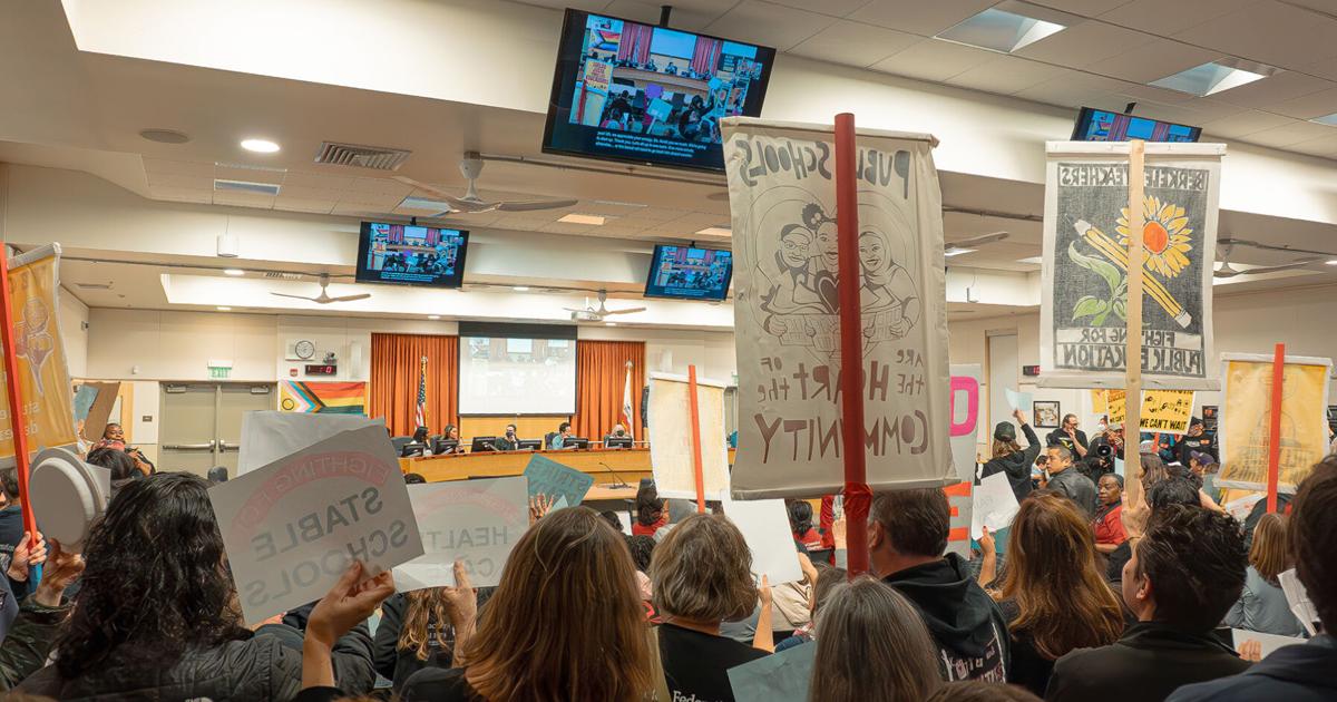 More than 150 teachers pack Berkeley school board meeting, urge district to settle union contract | Local Events