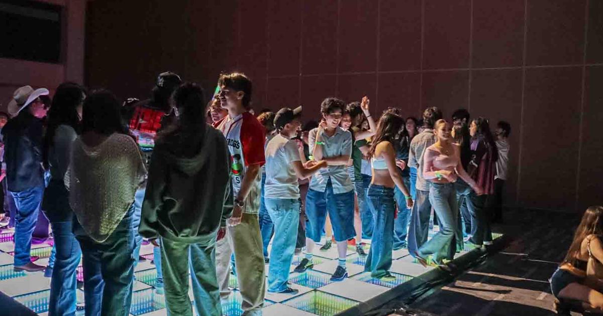 Bad Bunny Night gets CSUF students moving to Latin pop beats | Lifestyle