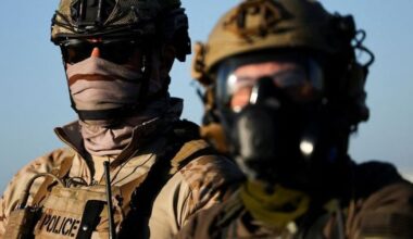 U.S. judge rejects California law that banned masks for federal officers