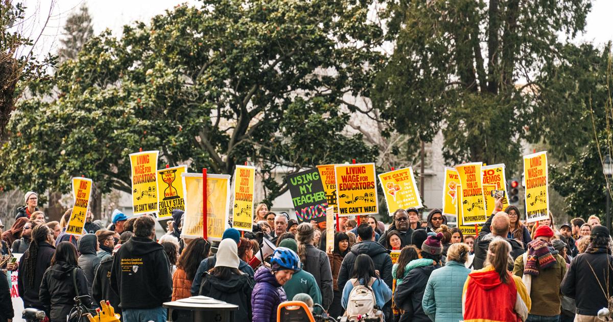 Berkeley teachers march to district chambers ahead of critical contract negotiation | Local Schools