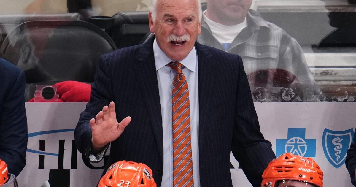 Joel Quenneville wins his 1,000th game, joining Scotty Bowman in an elite club for NHL coaches |
