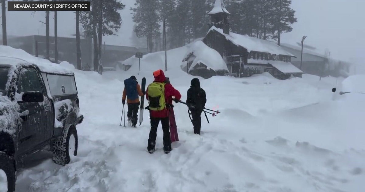 Avalanche near California's Lake Tahoe leaves 9 skiers missing