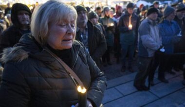 Community gathers in Truckee to mourn Tahoe avalanche deaths