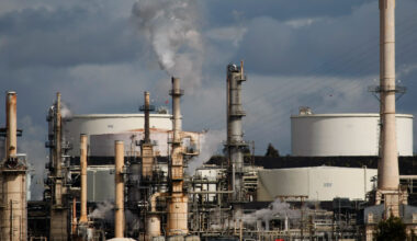 Prices sag in California’s latest carbon auction