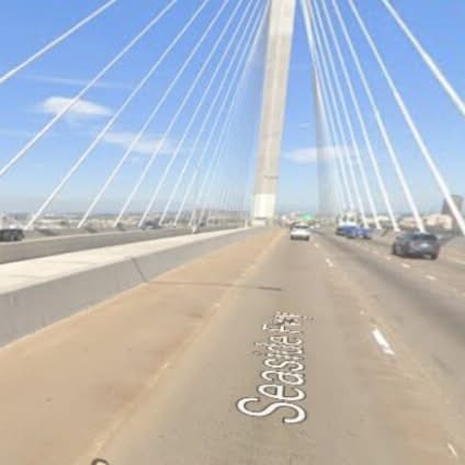 Long Beach, CA – Woman Dies...