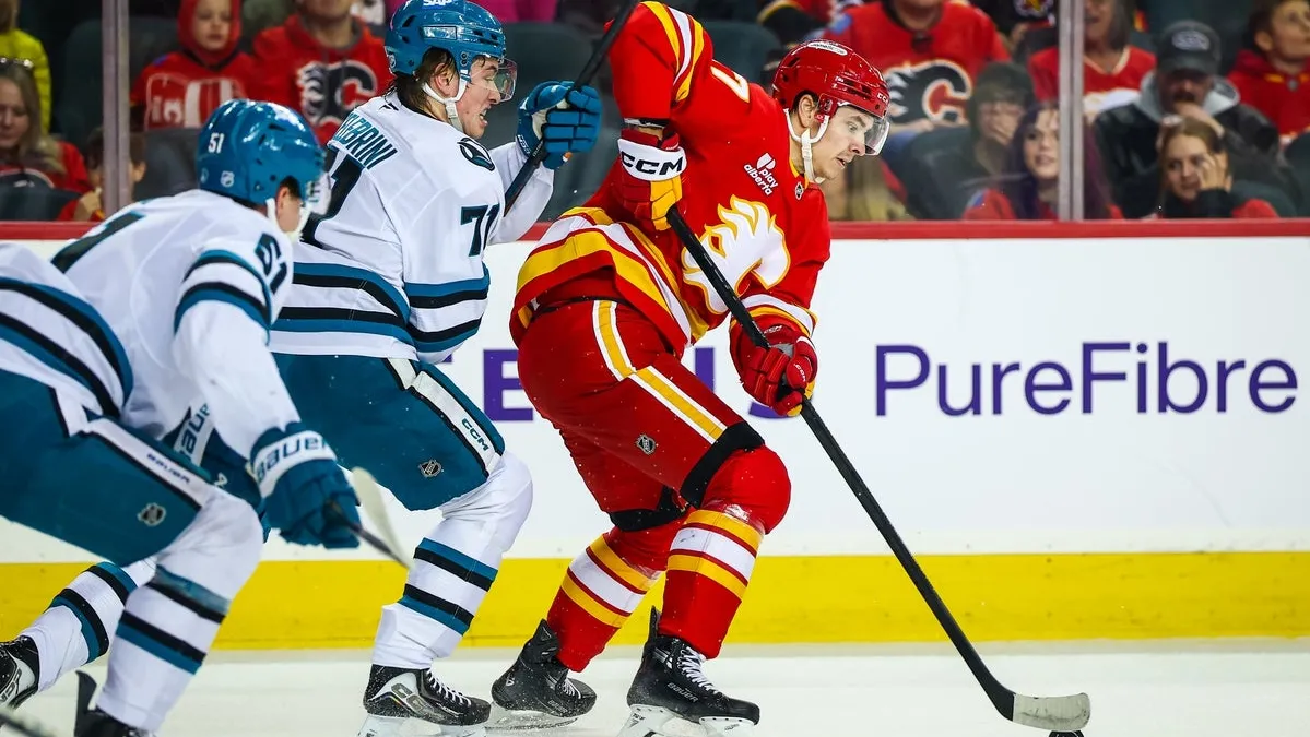 San Jose Sharks vs. Chicago Blackhawks odds, tips and betting trends